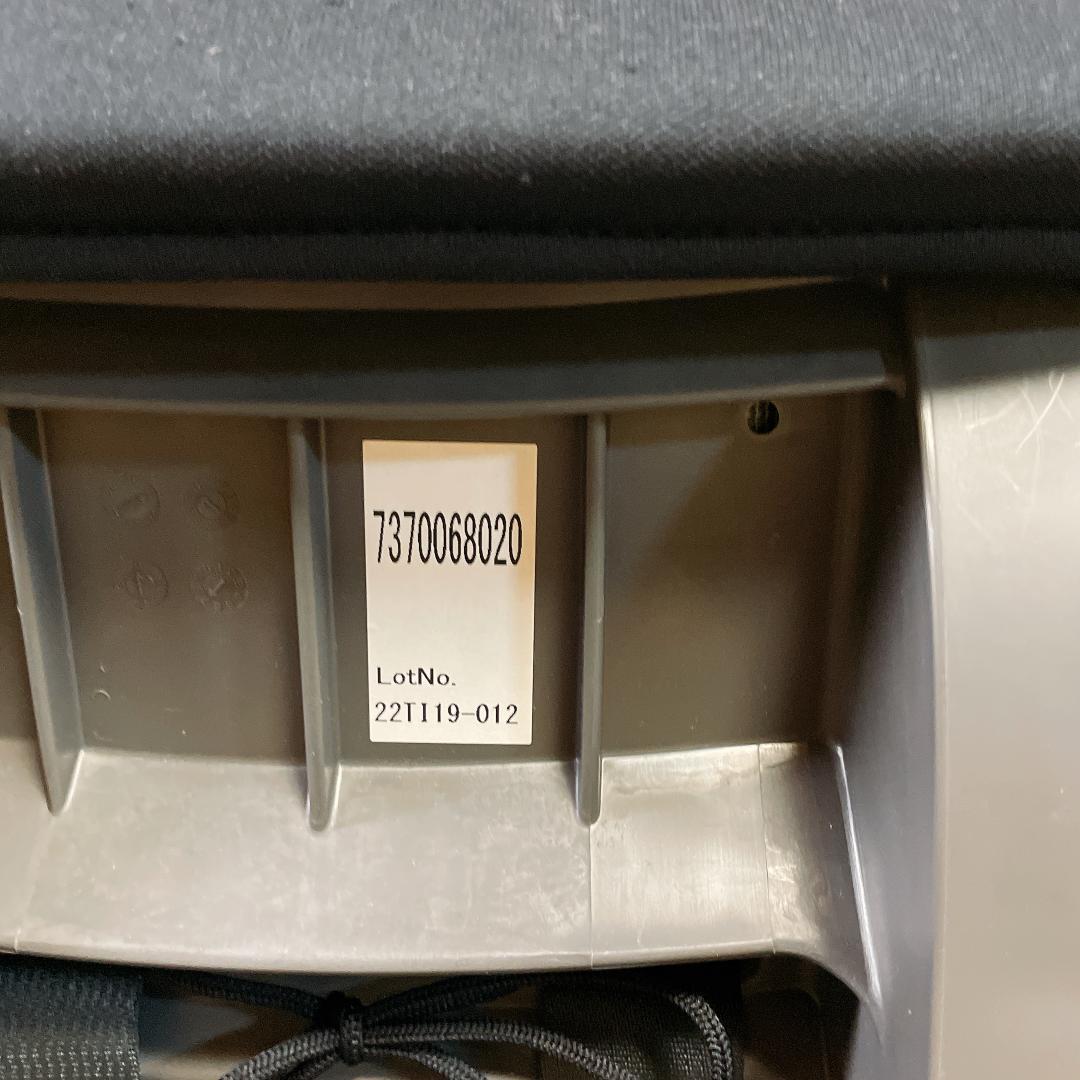 TOYOTA 純正 チャイルドシート 新生児　NEO　G-Child