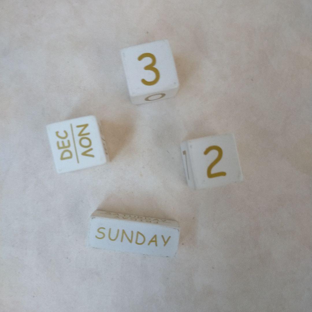 上海 ディズニー ダッフィー＆フレンズ 万年カレンダー ペンスタンド