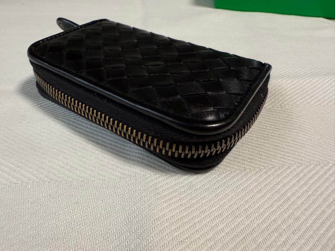 【美品】ボッテガヴェネタ イントレチャートケース/ラム/ゴールド/黒