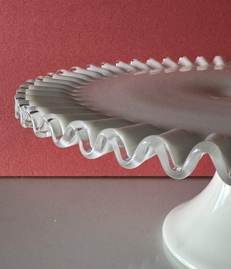 フェントン　ケーキスタンド　シルバークレスト　ミルクガラス　ペデスタル