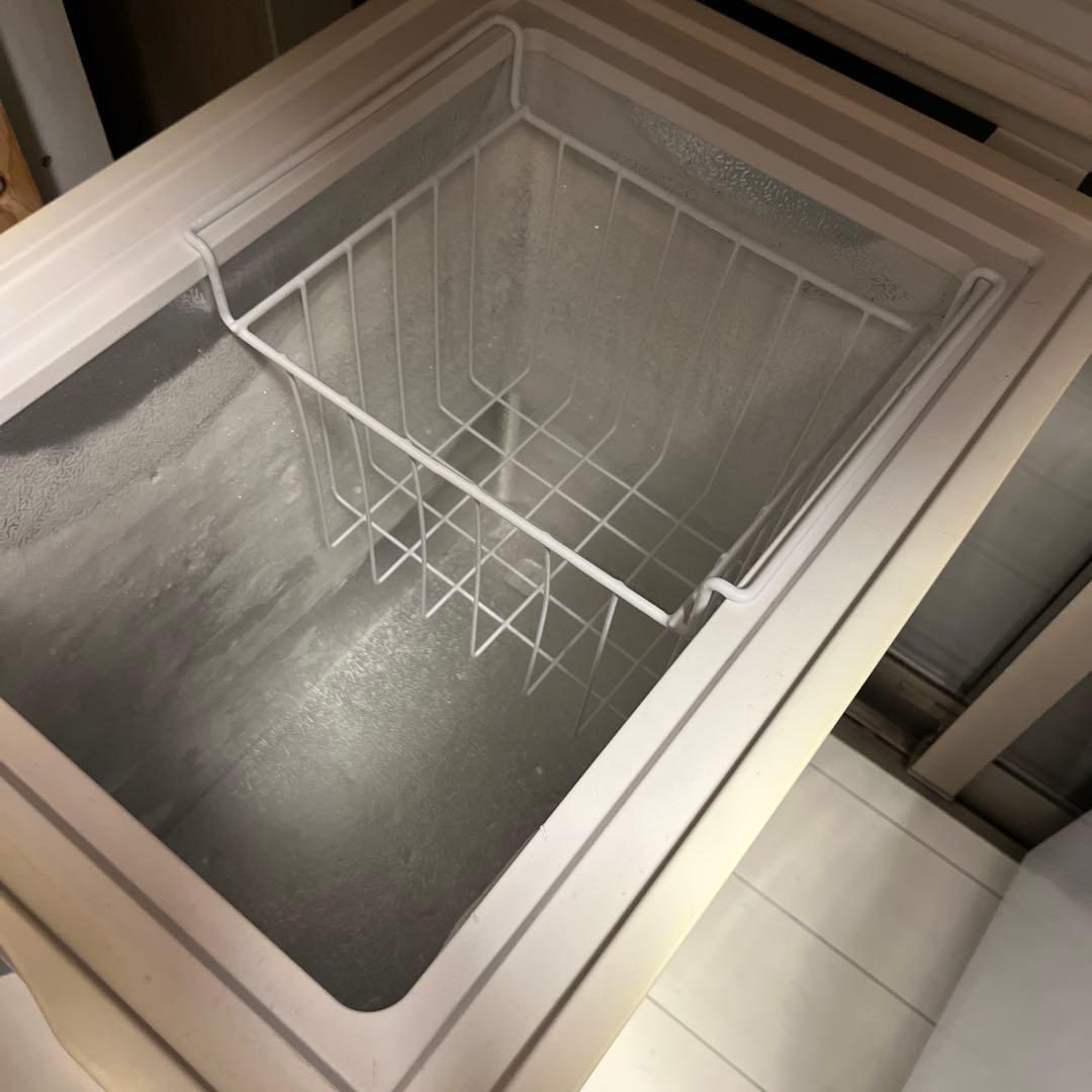 コンパクト冷凍庫 ホワイト 上開き