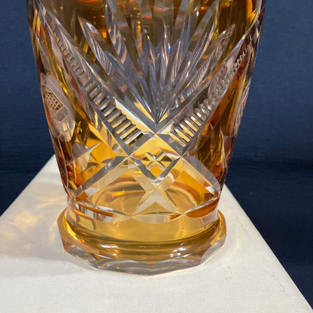 各務クリスタル　「琥珀色の花瓶」色被せ硝子　クリスタル琥珀の煌シリーズ
