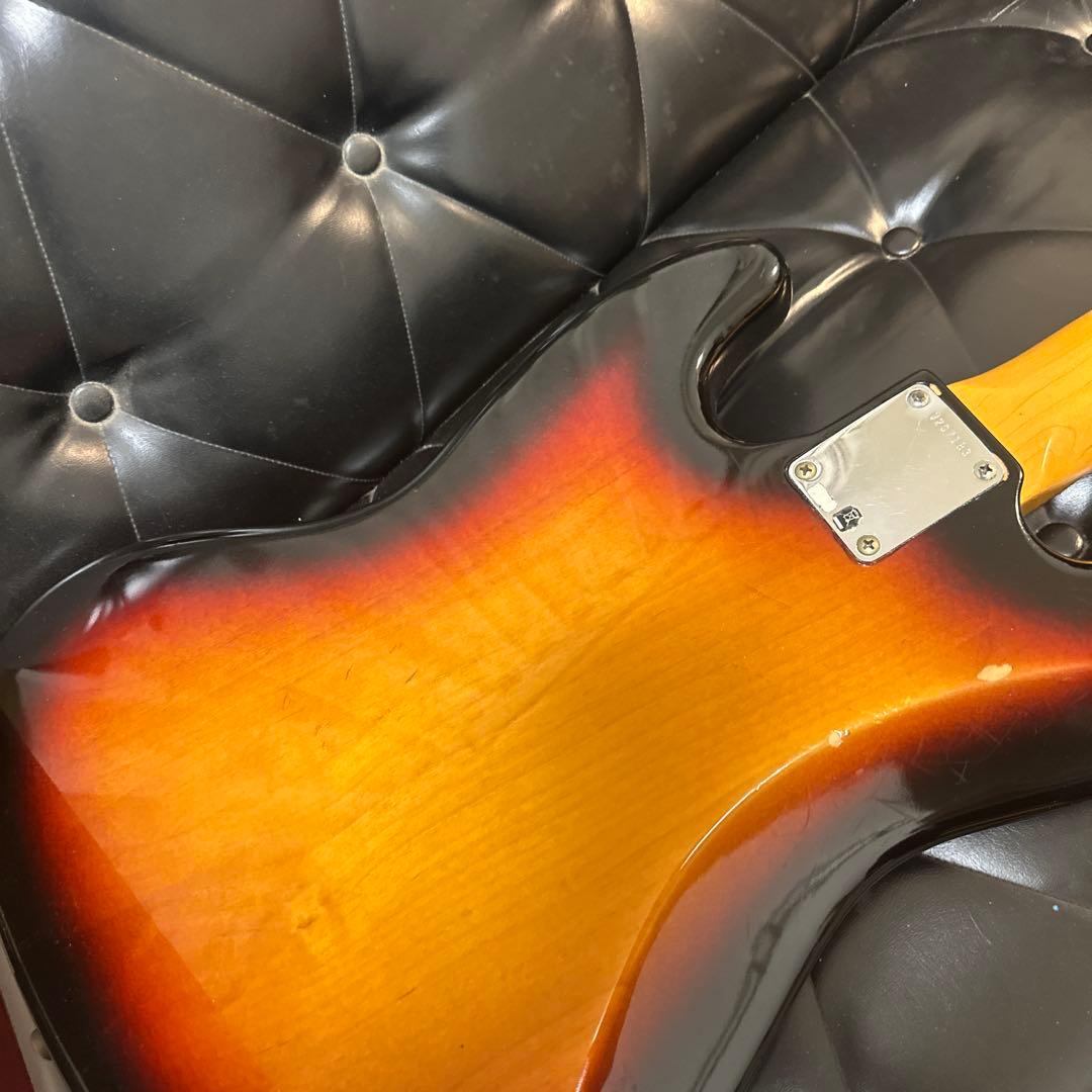 ベース Fender USA American Vintage 62 jazz bass