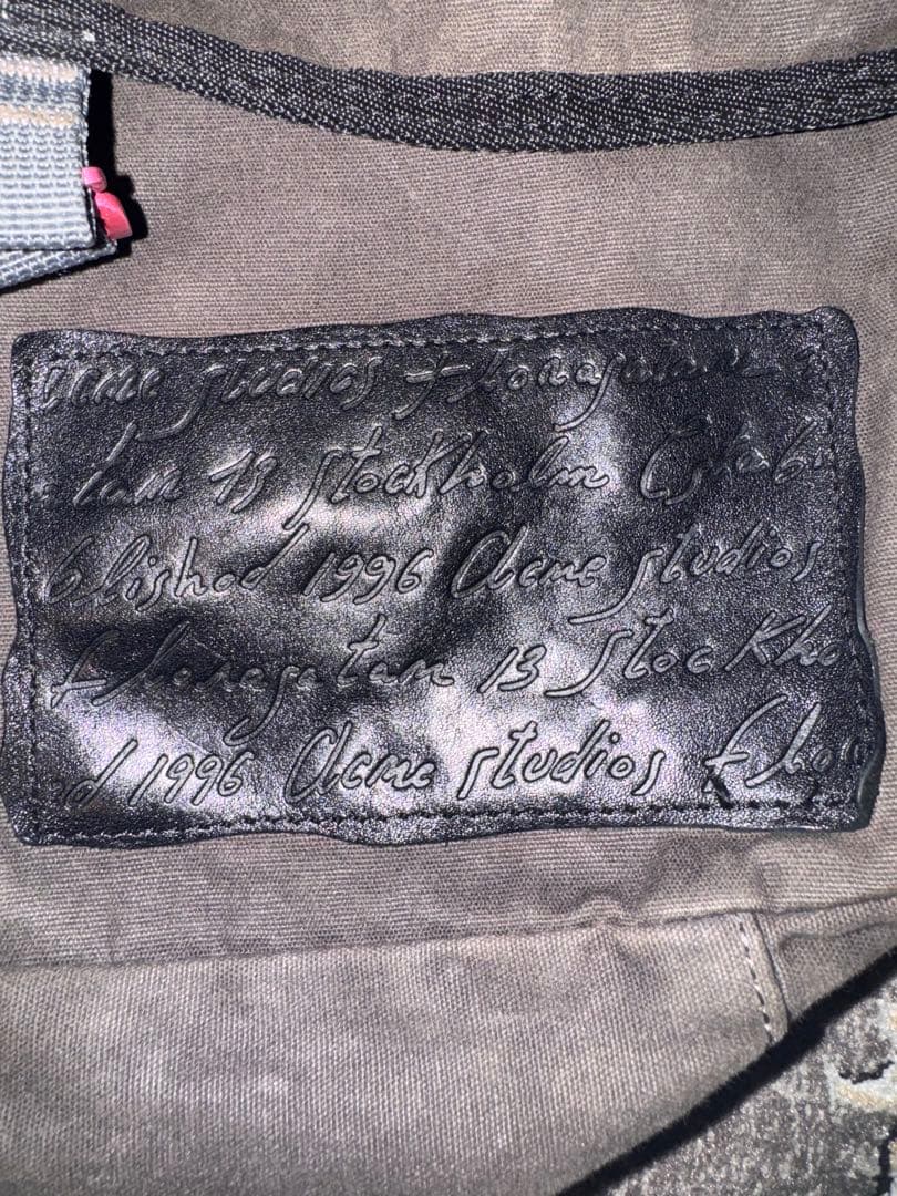 Acne Studios メッセンジャーバッグ