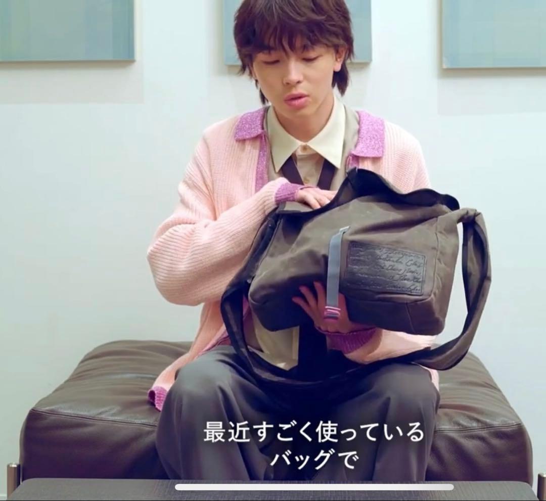 Acne Studios メッセンジャーバッグ