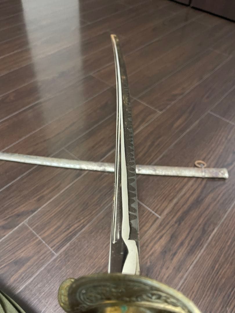 軍刀　指揮刀　サーベル　旧日本軍　桜紋章　模造刀