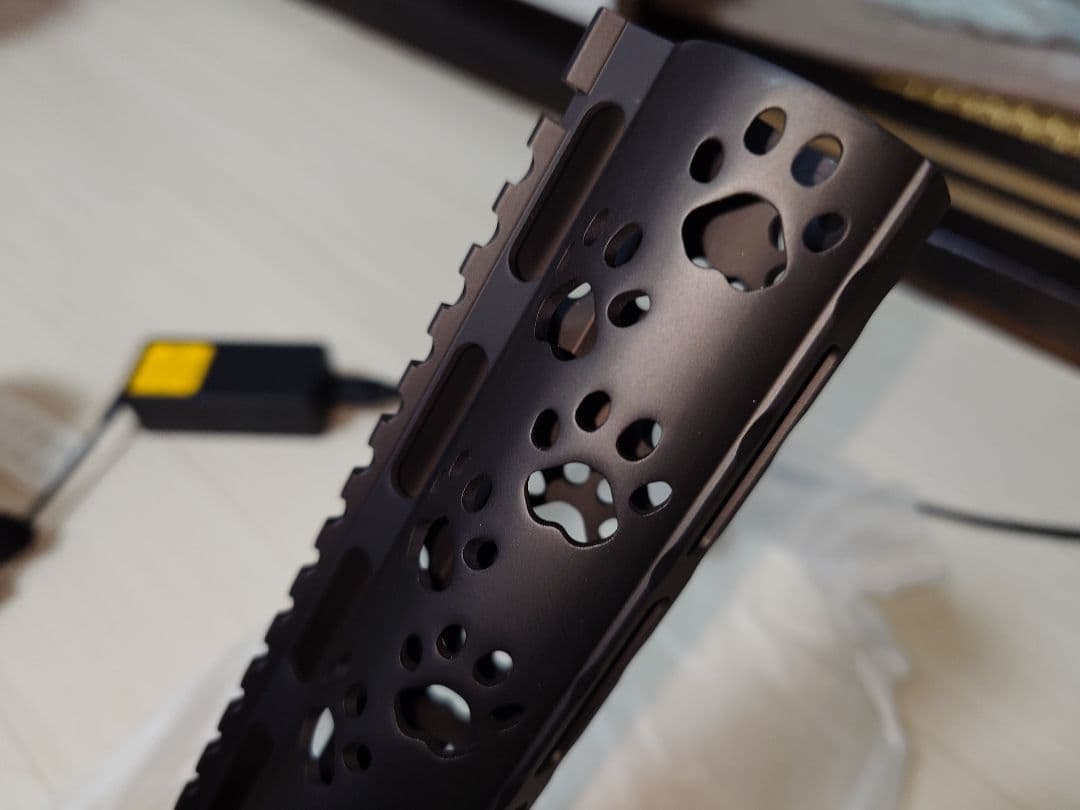 【超希少】TAG-GP0013 ブラック M4用 ハンドガード 9インチ 肉球