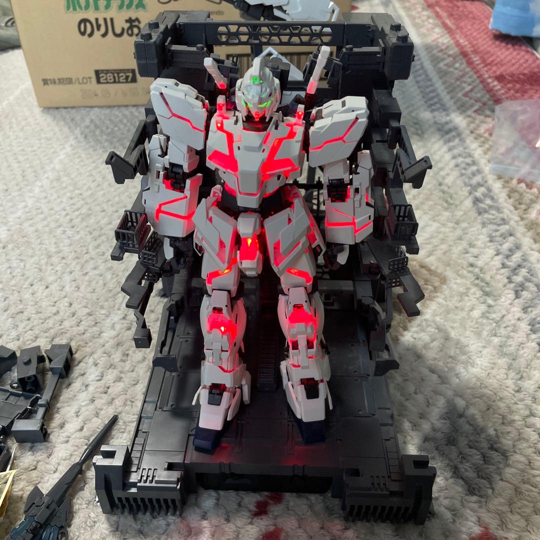 MGEX 1/100ユニコーンガンダムVer.Ka 発光