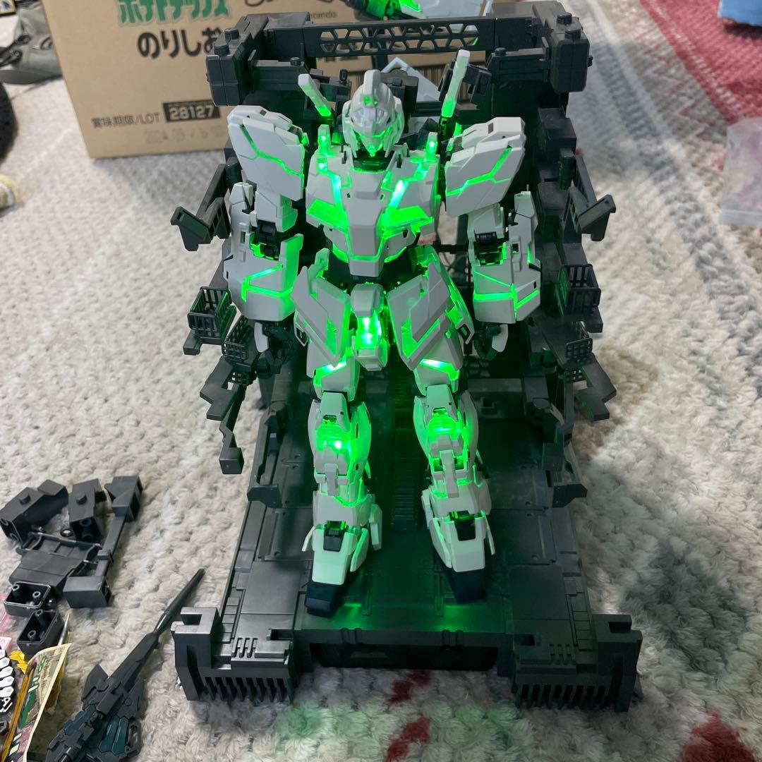 MGEX 1/100ユニコーンガンダムVer.Ka 発光