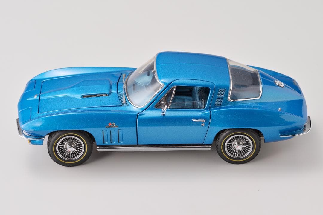 gmp CORVETTE Fastback 1965 1/18サイズ