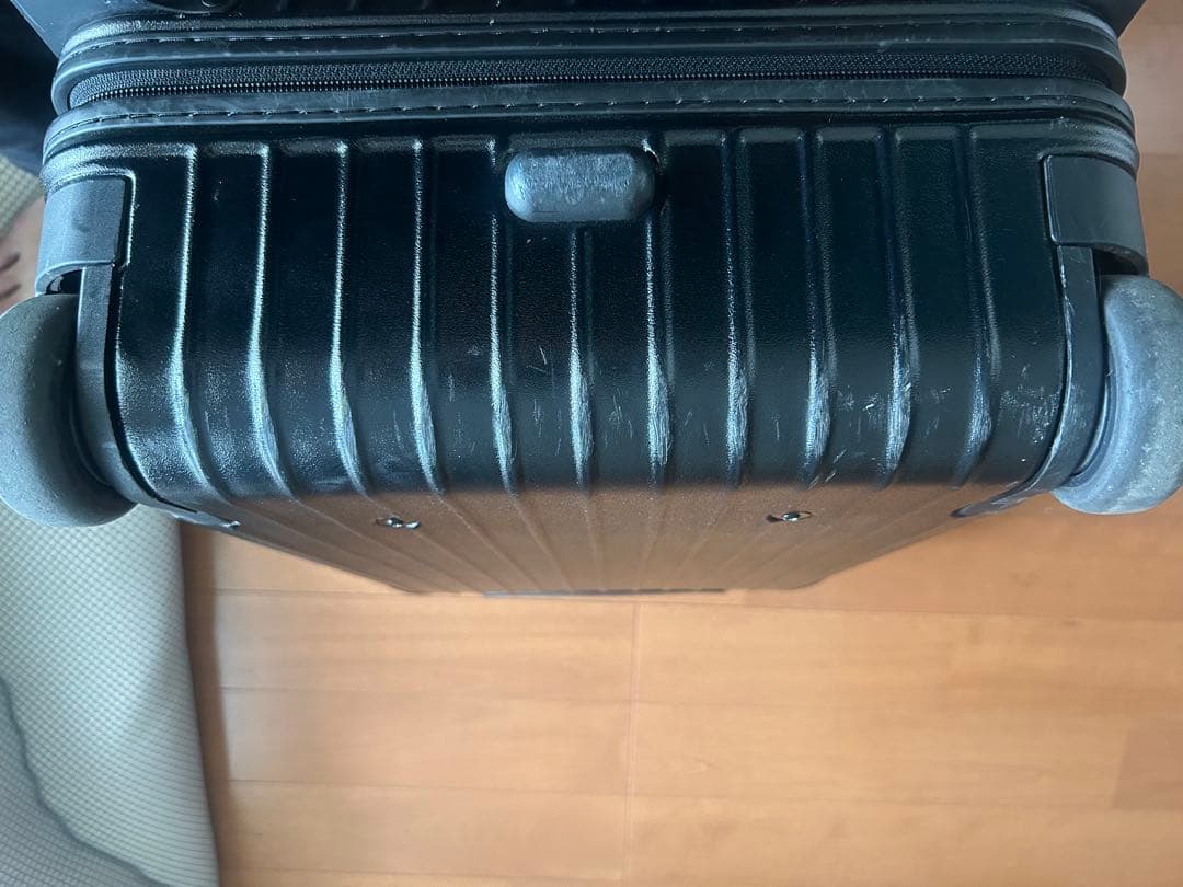 な*ん様 リモワ スーツケース 機内持込可能