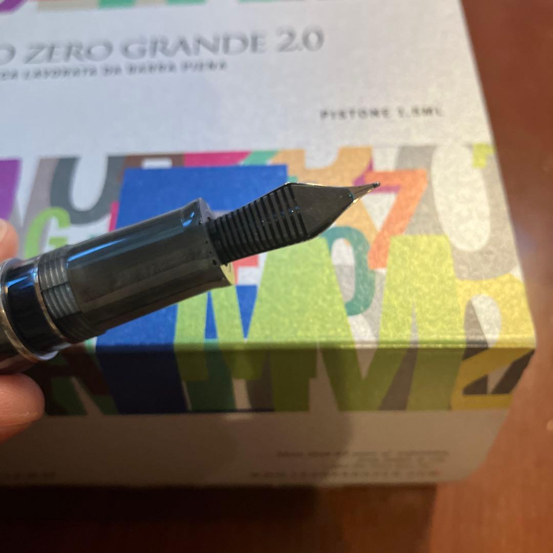 Momento Zero Grande 2.0 万年筆 サンド　14K F