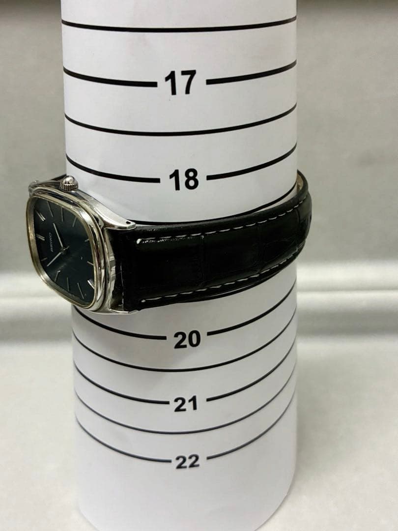 希少1975年製 手巻き時計 稼働 SEIKO シャリオ青文字盤 新品ベルト