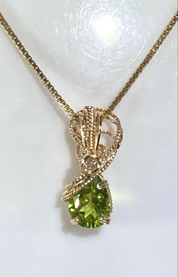 ペリドット　ペリステライト　ペンダントトップ　ワイヤージュエリー