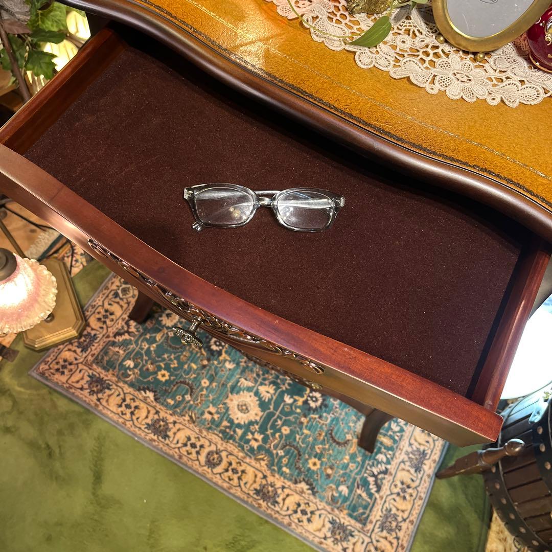 レザートップ　猫脚　アクセントホールキャビネット