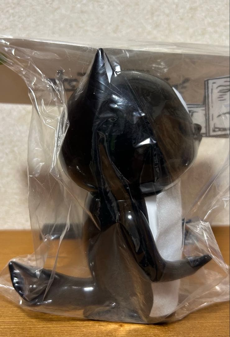 河童の三平 ごくろうさん正座たぬきソフビ 白黒Ver（お札紙付）