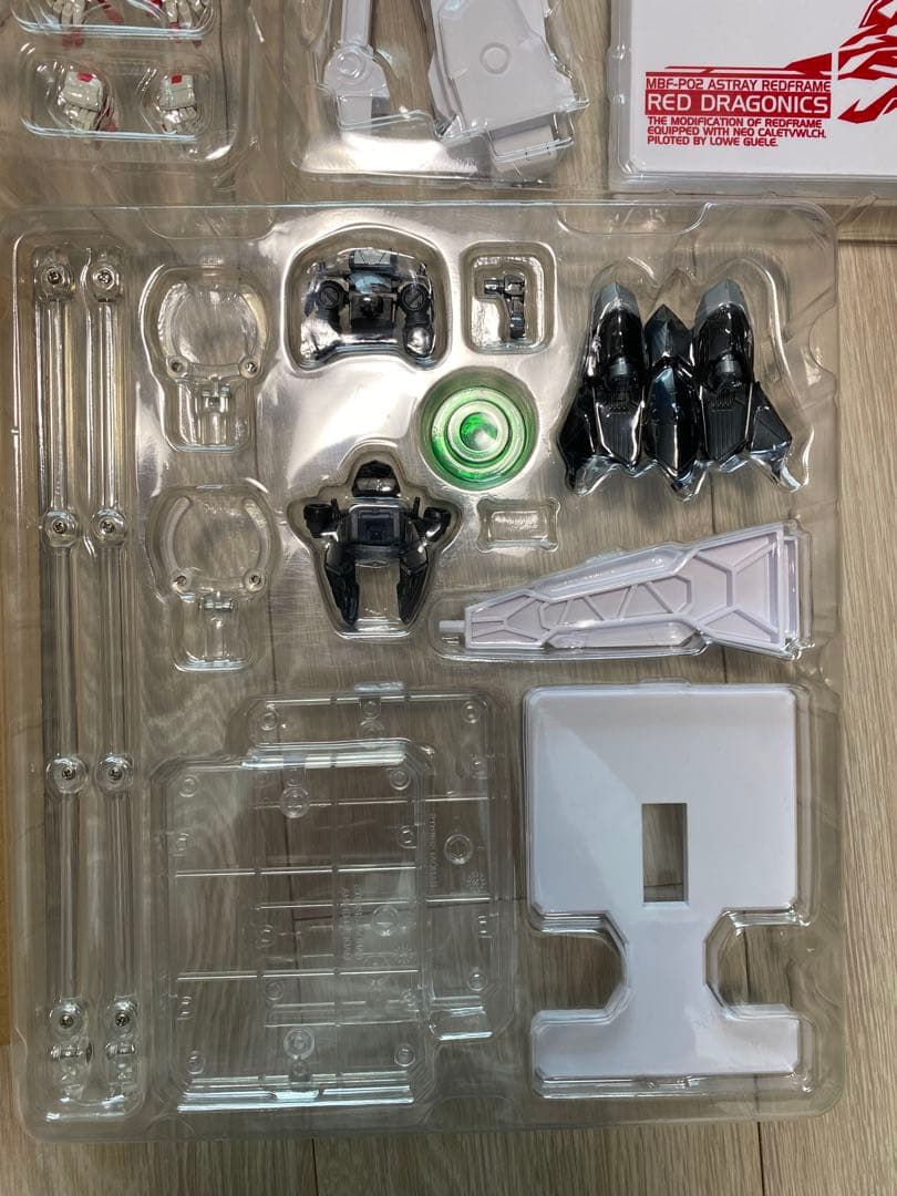 メタルビルド　ガンダムアストレイ　レッドドラゴニクス