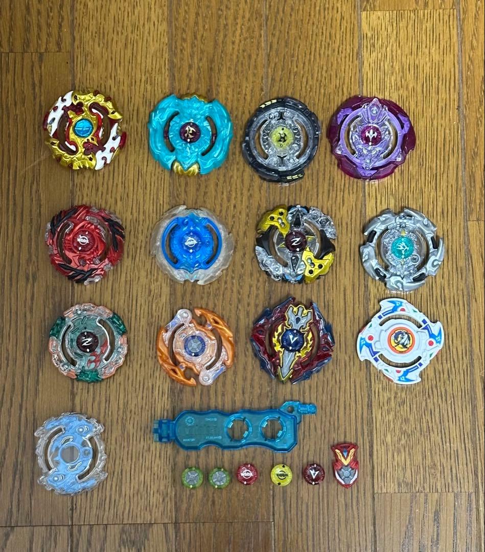 ベイブレードバースト 40個+ランチャー等 引退 まとめ売り