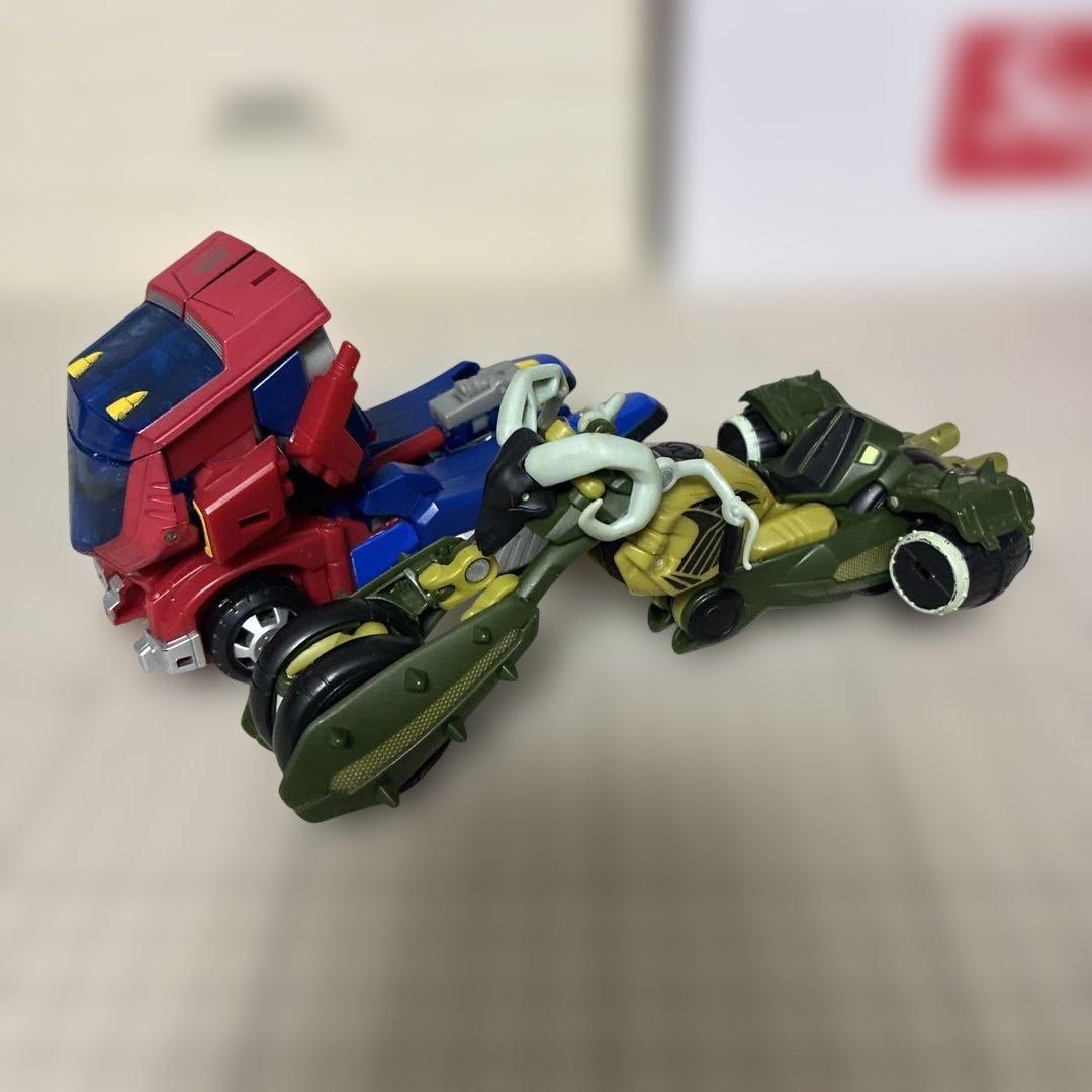 オイルスリック　オプティマス　サイバトロンモード　2体セット