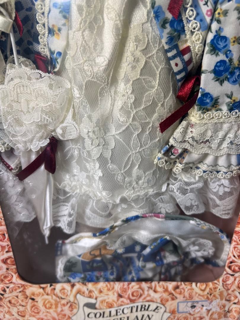 【新品・未使用】コレクターズ ポーセリンドール 西洋人形