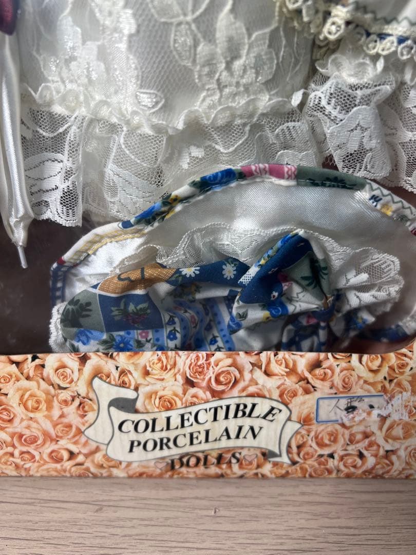 【新品・未使用】コレクターズ ポーセリンドール 西洋人形