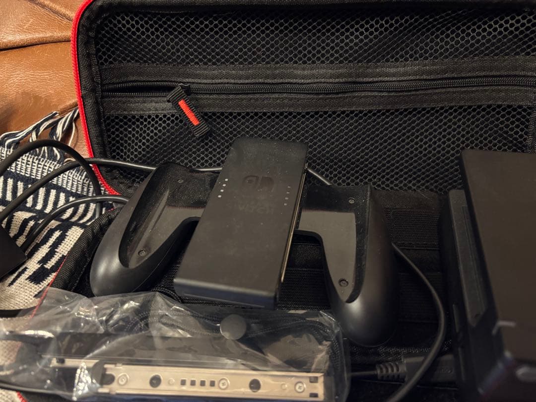 【2023年購入】Nintendo Switch 本体 グレー/レッド Joy