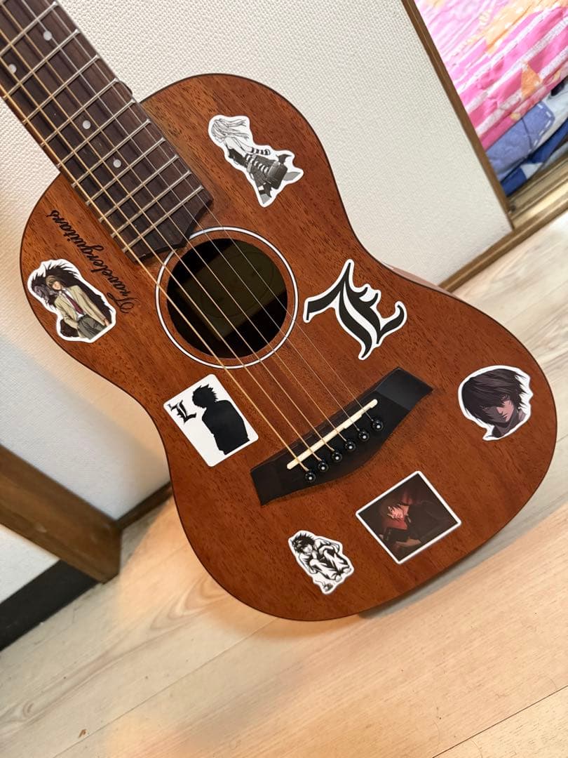 アコースティックギター ステッカー装飾付き