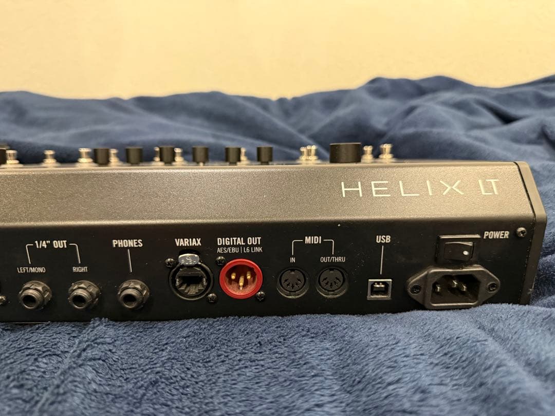 LINE6 HELIX LT 専用ケース付き