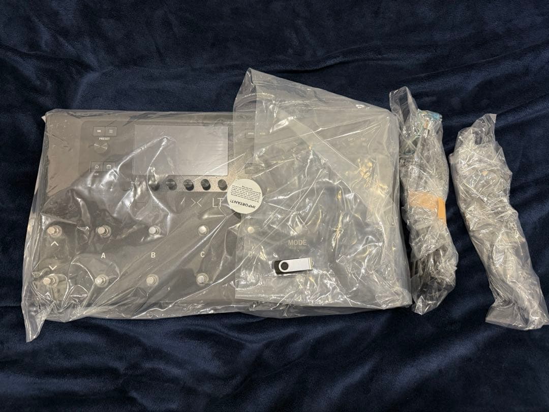 LINE6 HELIX LT 専用ケース付き