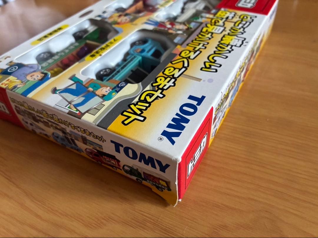 トミカミニカー どこか懐かしい街で見かけるくるまセット外箱あり タカラトミー