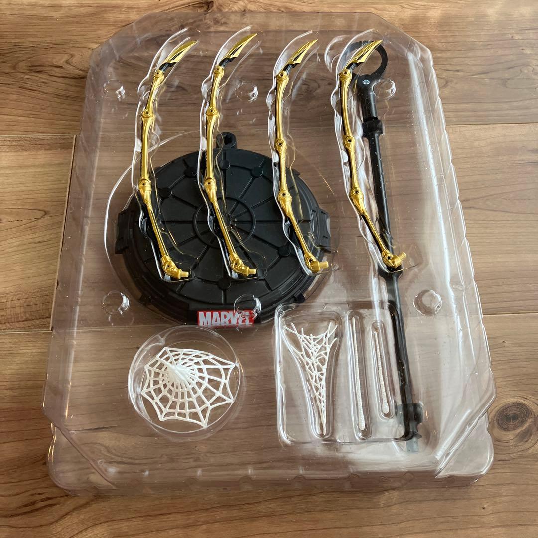 IRON SPIDER スパイダーマン　1/9 SCALE