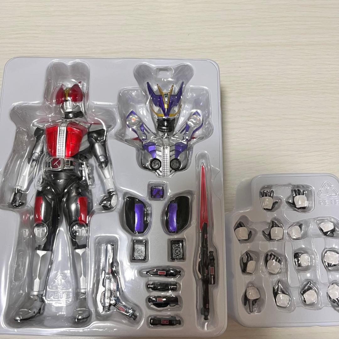 仮面ライダー電王 S.H.Figuarts真骨彫　ソードフォーム.ガンフォーム