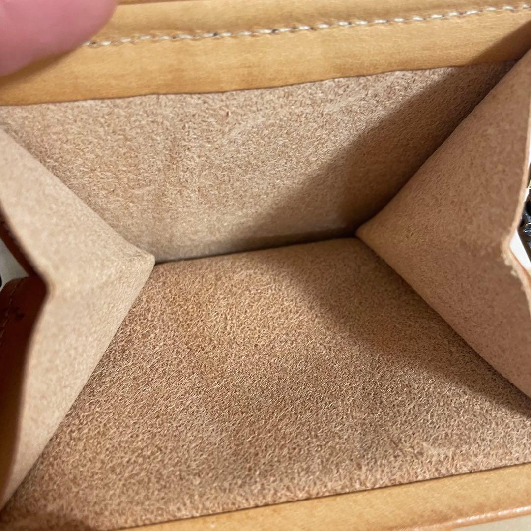 【美品】IL BISONTE 二つ折り財布 ヌメ がま口