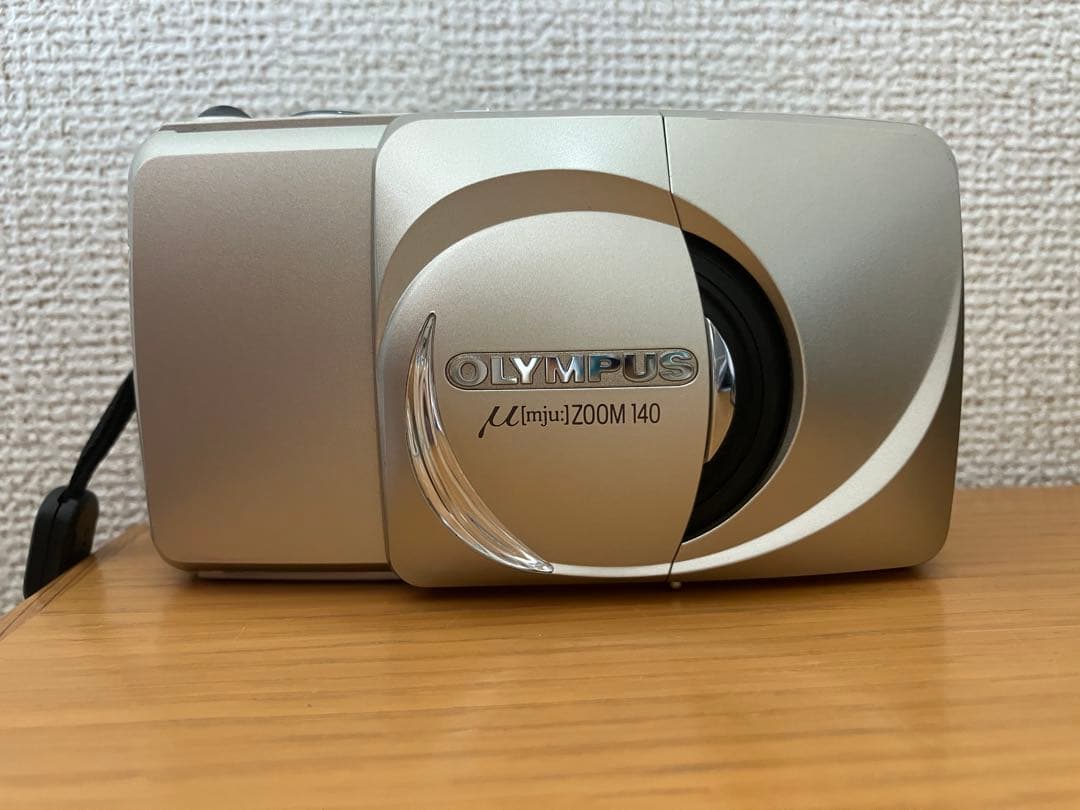 完動品　OLYMPUS μ[mju:] ZOOM 140 コンパクトカメラ
