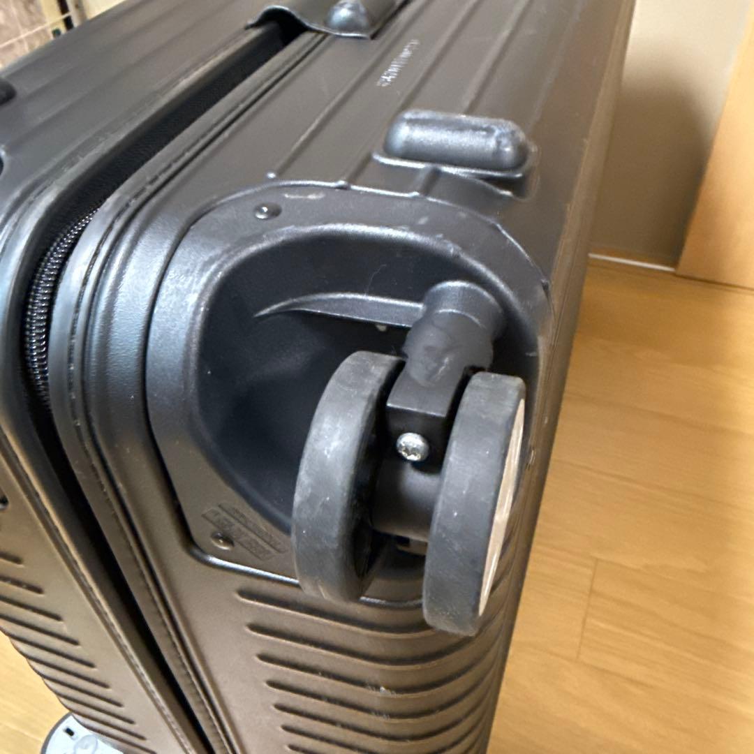 リモワ　サルサ　810.70.32.4　78リットル　4輪　保証書付き