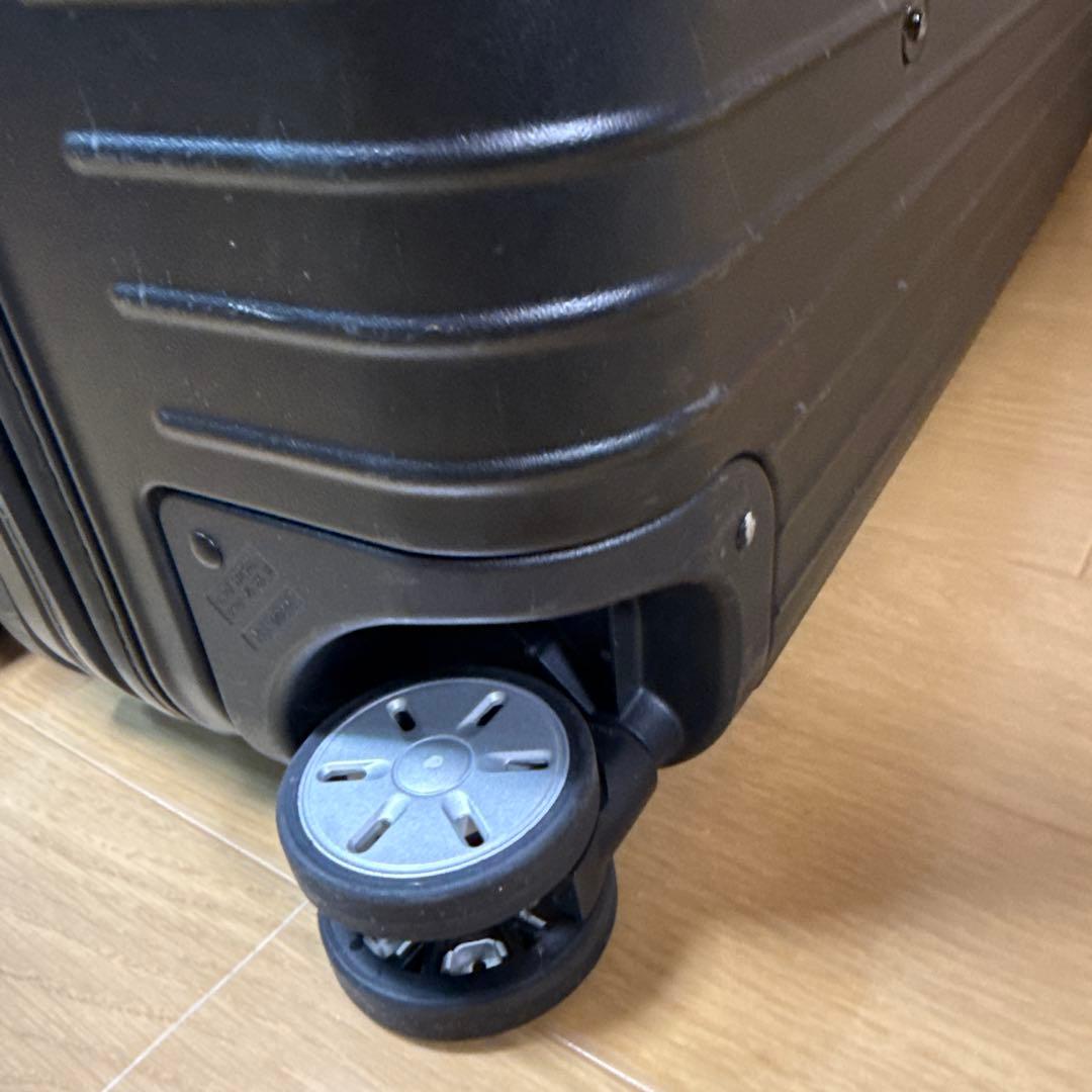 リモワ　サルサ　810.70.32.4　78リットル　4輪　保証書付き