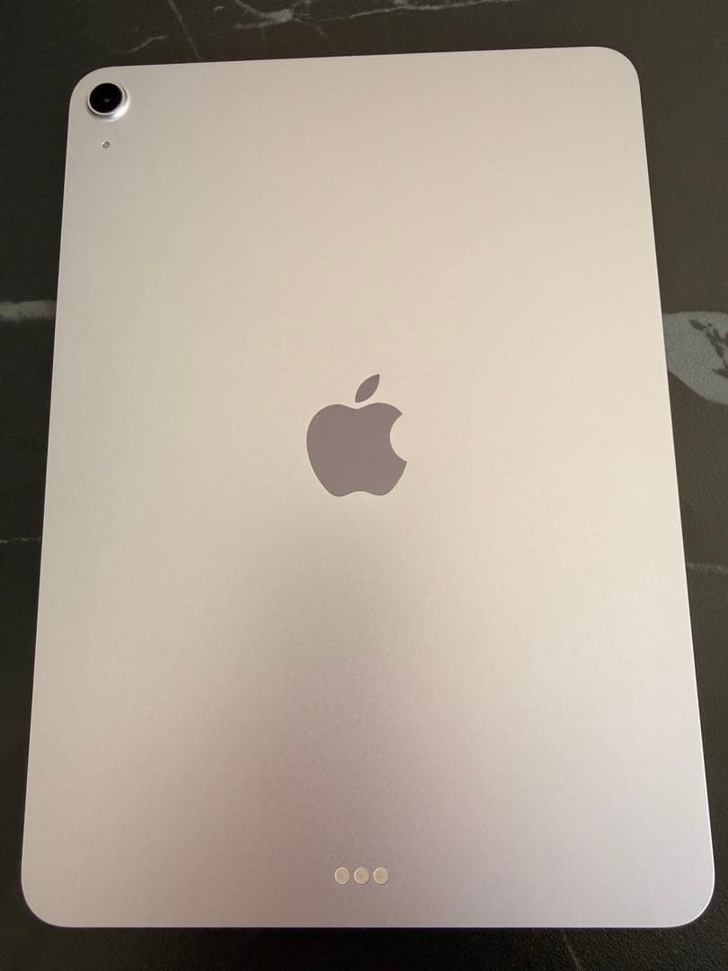 Apple iPadAir(M3)本体 Wi-Fiモデル　純正キーボード付き