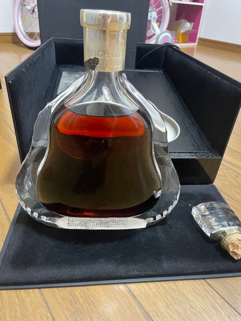 訳品ヘンネシリシャブランデーコニャック700ml. 箱付き