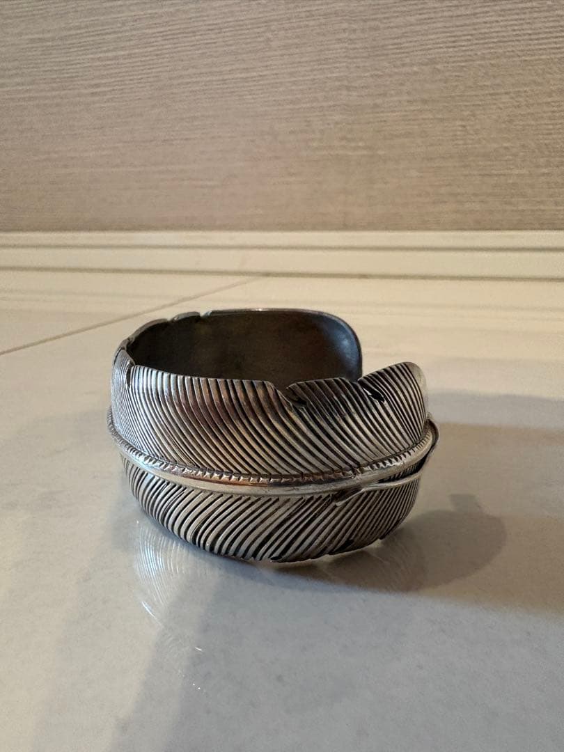 【24時間限定特価】ハーヴィーメイス　フェザーバングル 25mm