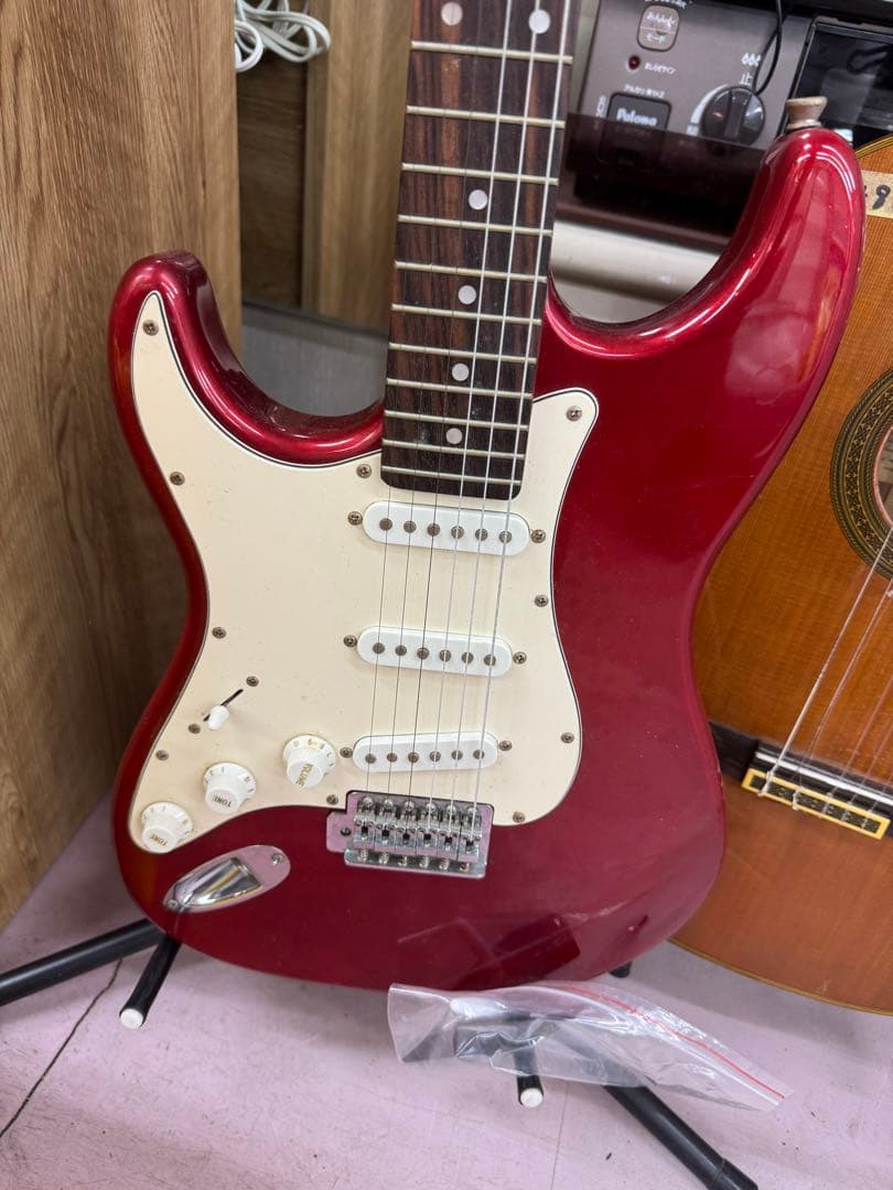 E1000 regend guitar レジェンド　エレキギター 赤　ギター　左