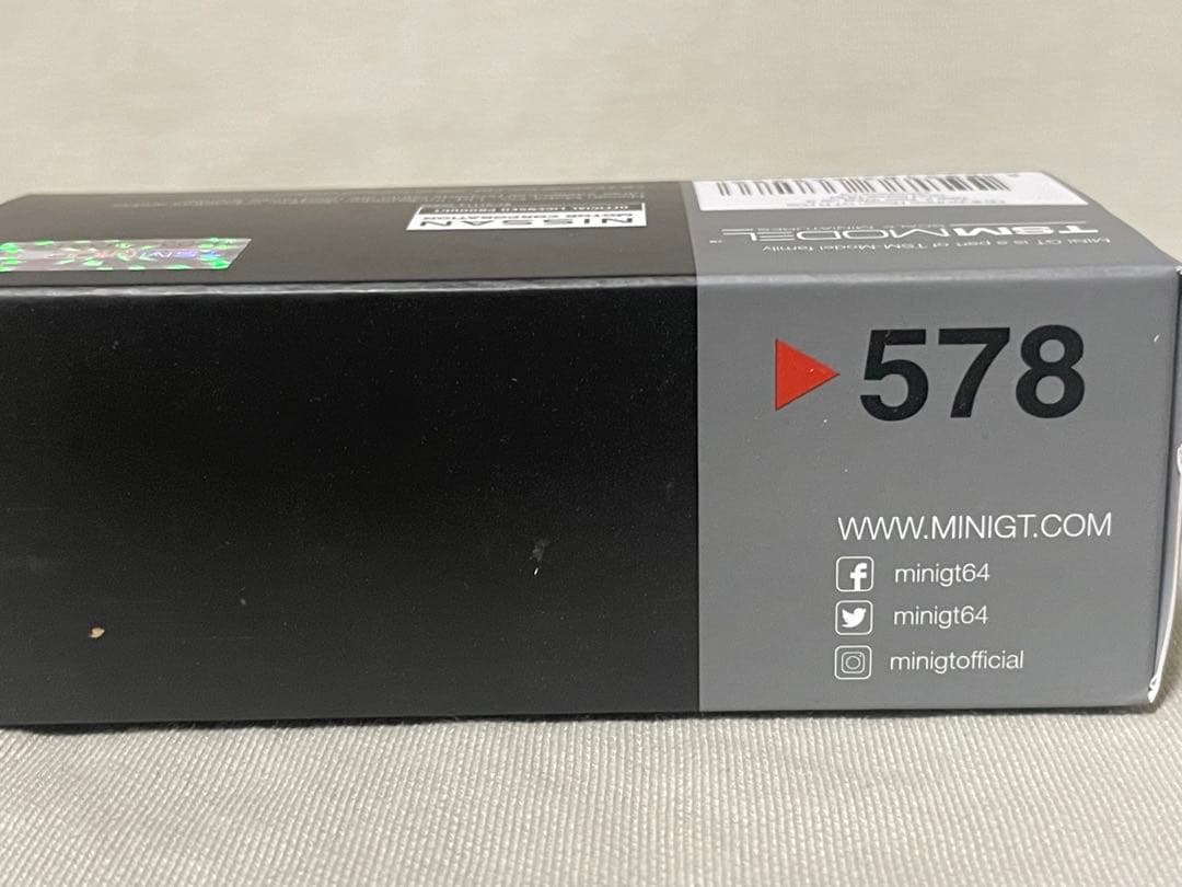 ミニカー MINI GT Nissan GT-R R35 Gold Series