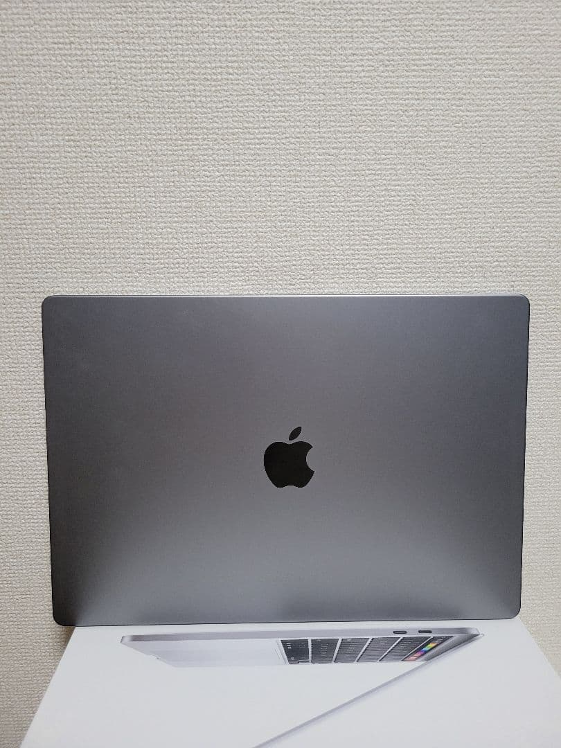 Macbook Pro 16インチ M1 PRO 16GB/512GB