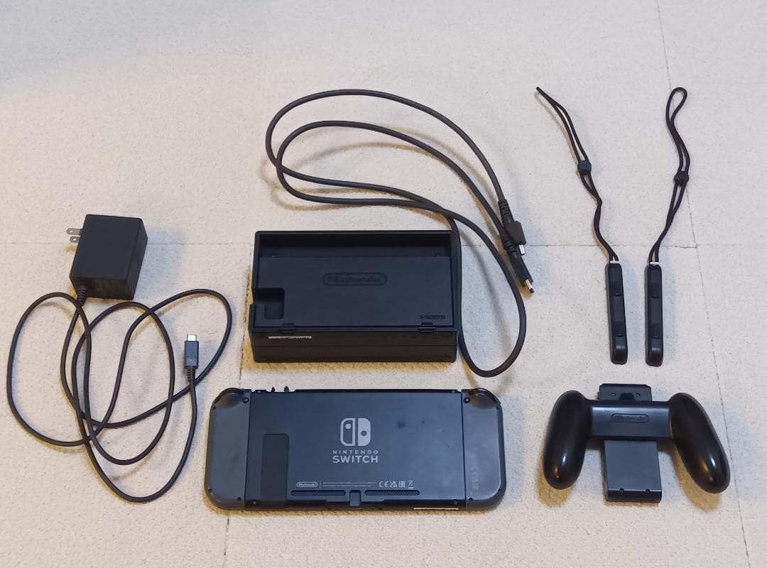 yy Nintendo Switch 本体と付属品一式【送料込み】