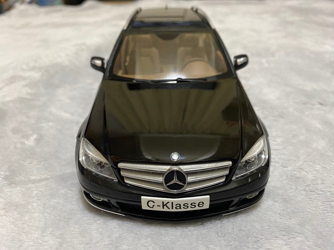 ミニカー AUTOart Mercedes-Benz C-Klasse 1/18