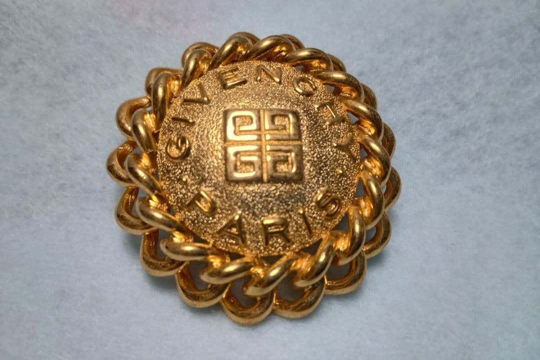 GIVENCHY ジバンシー ブローチ 金色 丸ブローチ