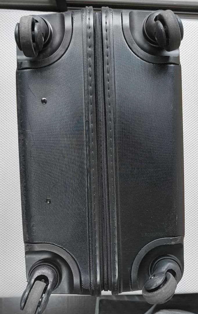 無印良品 ストッパー付き ハードキャリーケース 中型（60L） ブラック