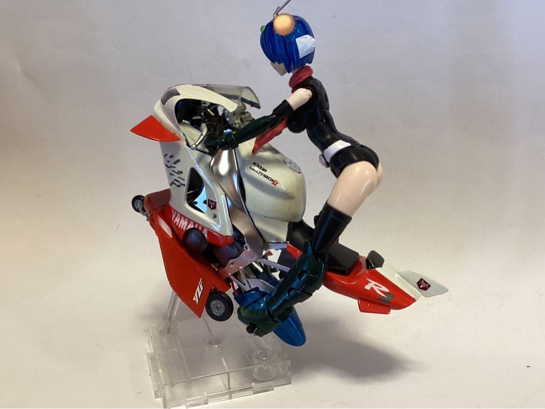 タミヤ1/12YZF-R1 30MS 仮面ライダーサイクロン