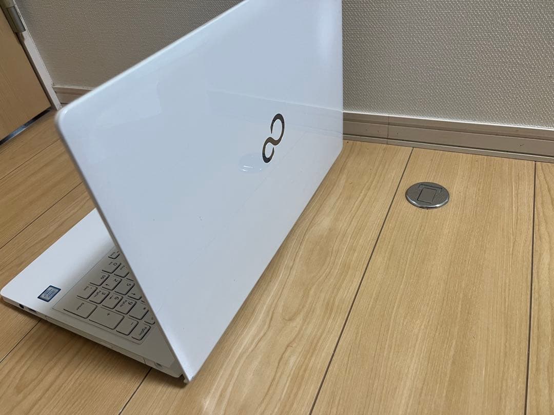 FUJITSU ノートパソコン