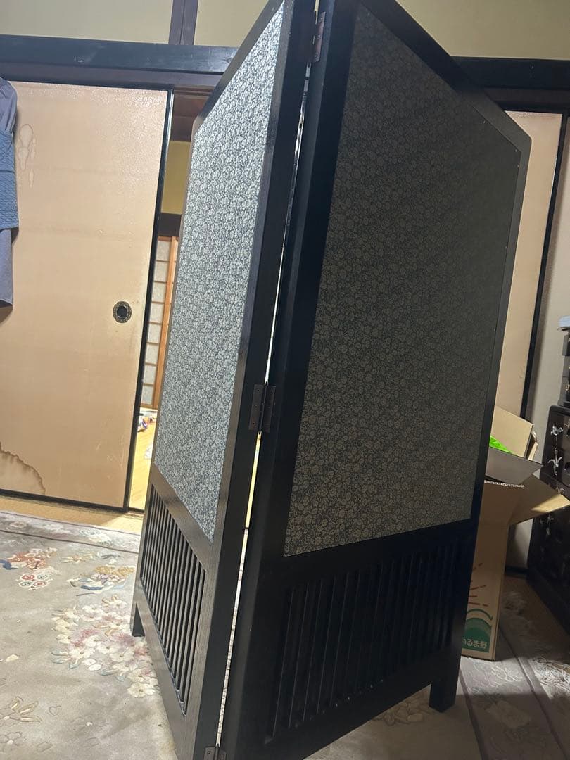 花と鳥の絵柄　陶器　木製パーテーション