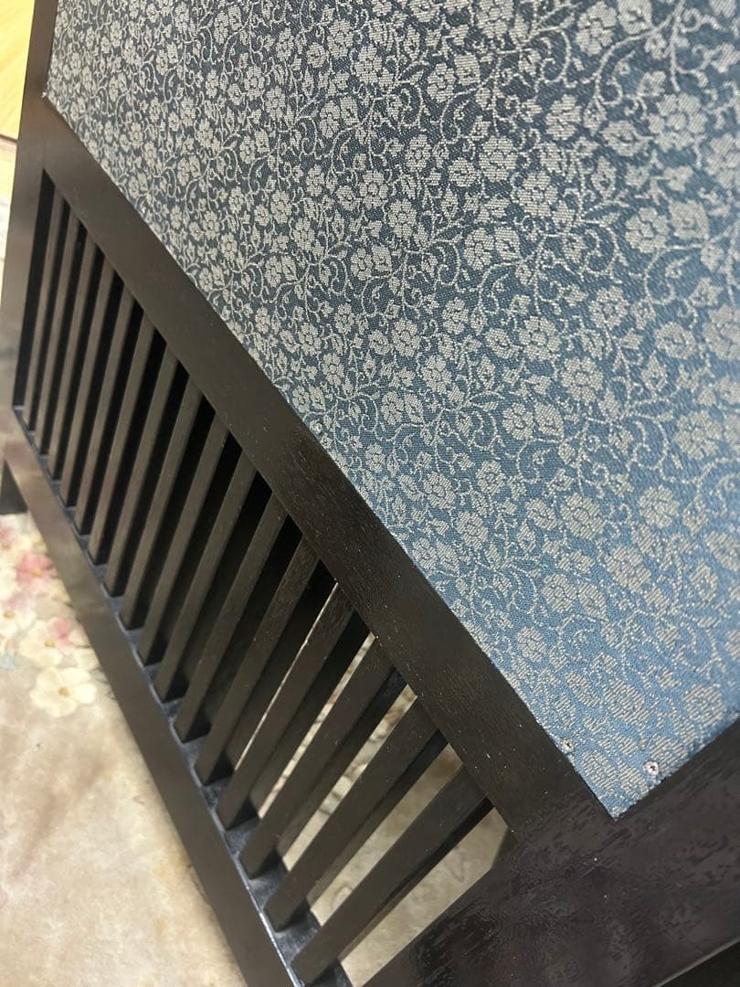 花と鳥の絵柄　陶器　木製パーテーション